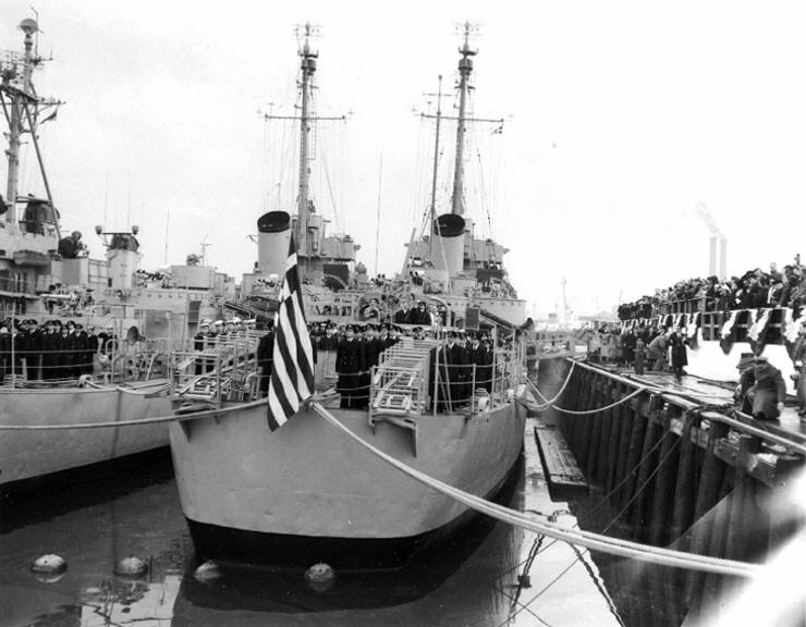 1951年1月15日、ギリシャ海軍への引き渡し当時のUSSエルドリッジ ― 消えたとされる艦が戦後も実在していたことを示す記録写真