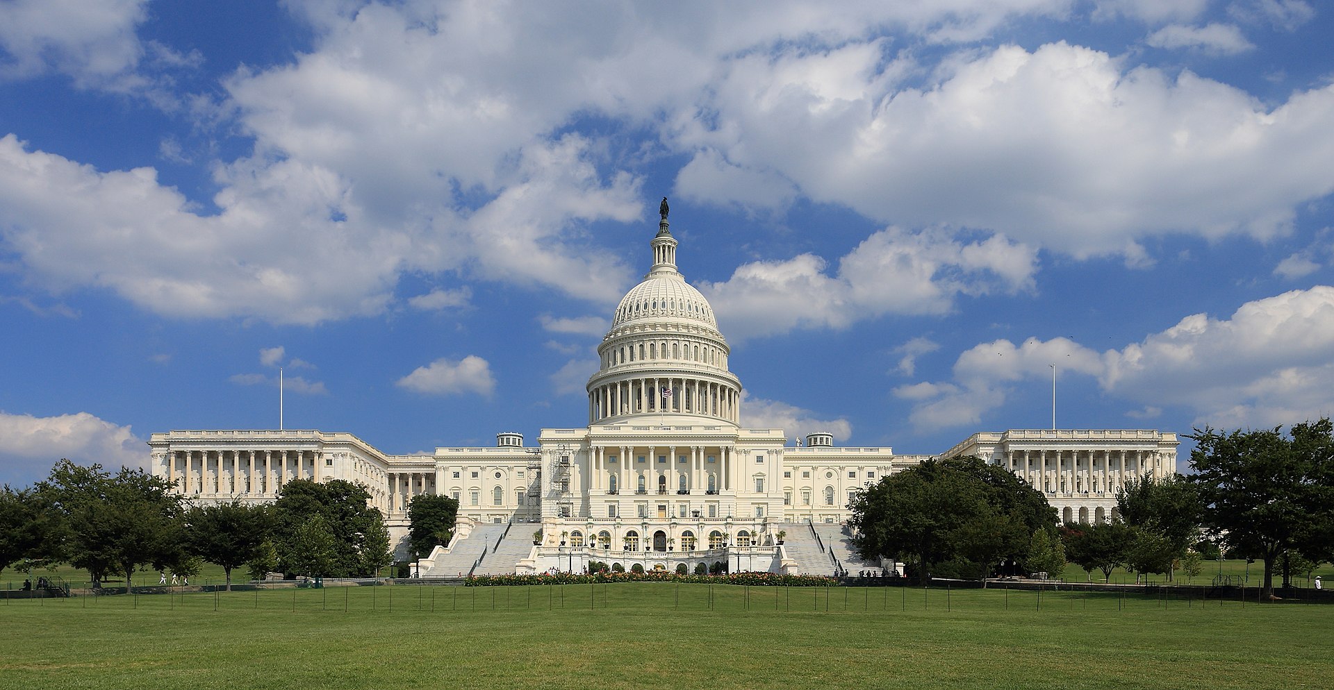 The United States Capitol — where the first UFO public hearing in over 50 years was held. (Wikimedia Commons, Public Domain)